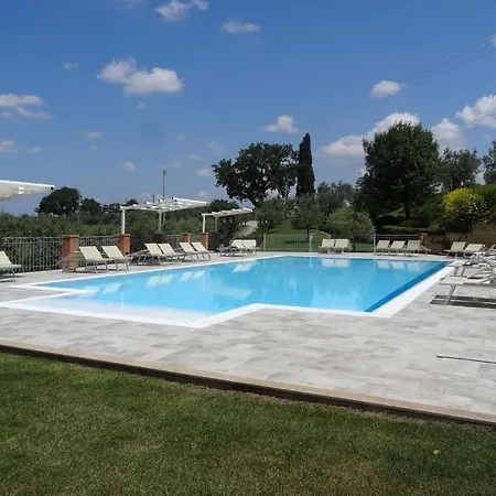 Apartment In With Garden Volterra
